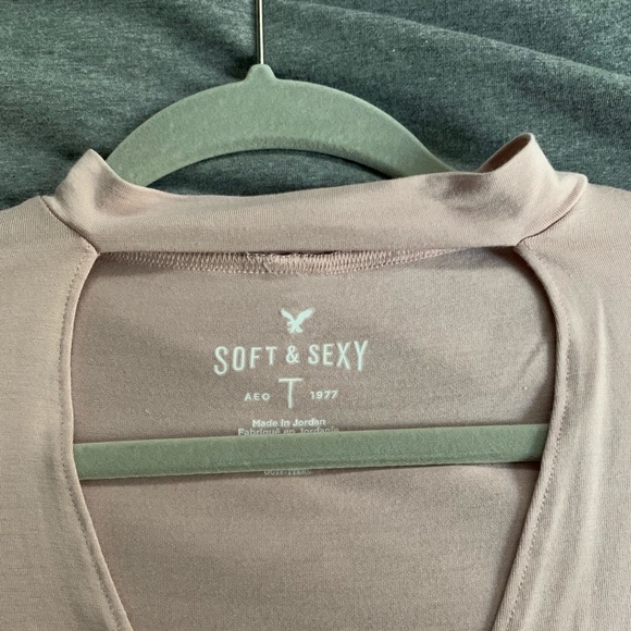 American eagle soft and sexy shirt - Picture 2 of 3